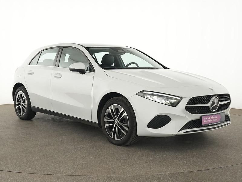 Gebraucht Mercedes A250 218 PS (160 kW) 2023 Weiß Limousine