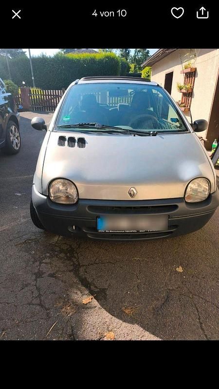 Grau Gebraucht 2002 Renault Twingo Kleinwagen | 999 € - Bild 1/4