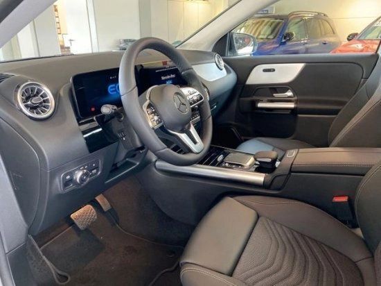 Gebraucht Mercedes EQA300 Night 167 kW (228 PS) 2023 Weiss SUV