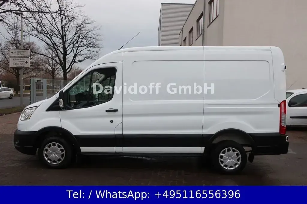 Gebraucht Ford Transit Trend 131 PS (96 kW) 2020 Weiß Limousine