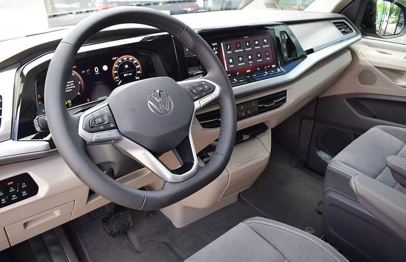 Second-hand VW Multivan Edition 150 CP (110 kW) 2025 Gri Monovolum