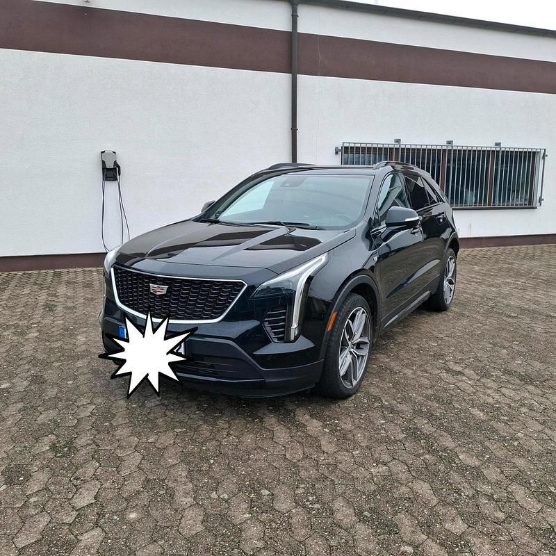 Schwarz Gebraucht 2021 Cadillac XT4 SUV | 27.000 € (Superpreis) - Bild 1/4