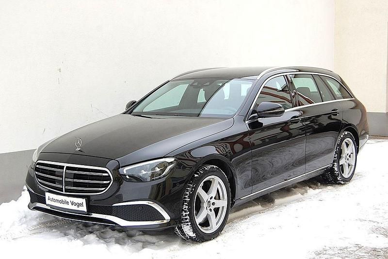 Schwarz Gebraucht 2022 Mercedes E300 Exclusive Kombi | 28.790 € (Fairer Preis) - Bild 1/4