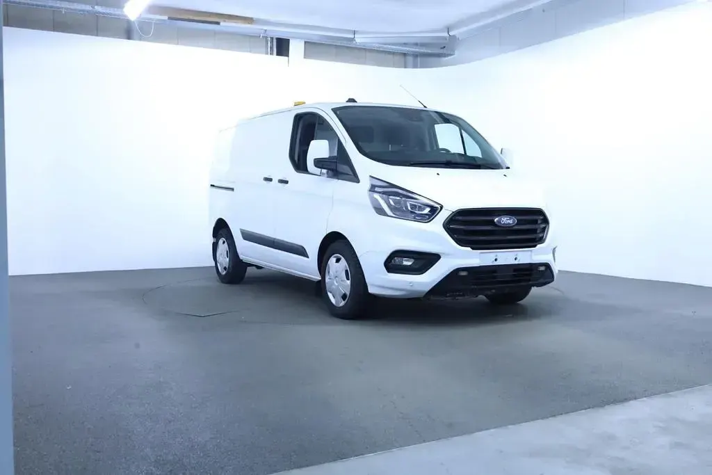 Gebraucht Ford Transit Custom Trend 131 PS (96 kW) 2020 Weiß Van / Kleinbus