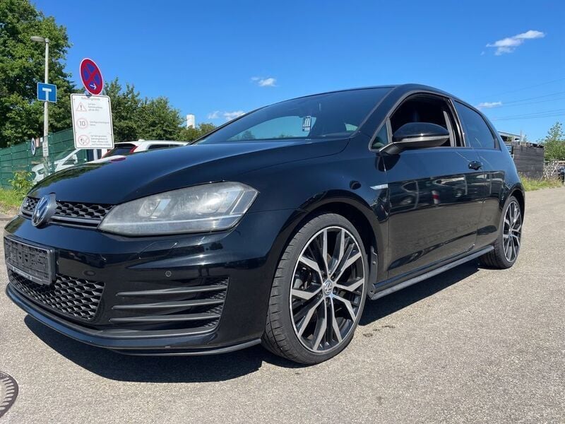 Schwarz Gebraucht 2014 VW Golf VII GTD Limousine | 11.800 € (Guter Preis) - Bild 1/4