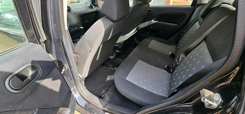 Gebraucht Ford Fiesta 80 PS (58 kW) 2005 Schwarz Kleinwagen