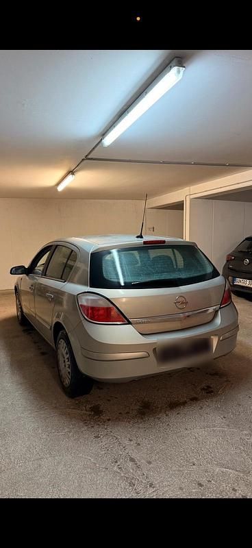 Gebraucht Opel Astra 125 PS (91 kW) 2005 Silber Limousine