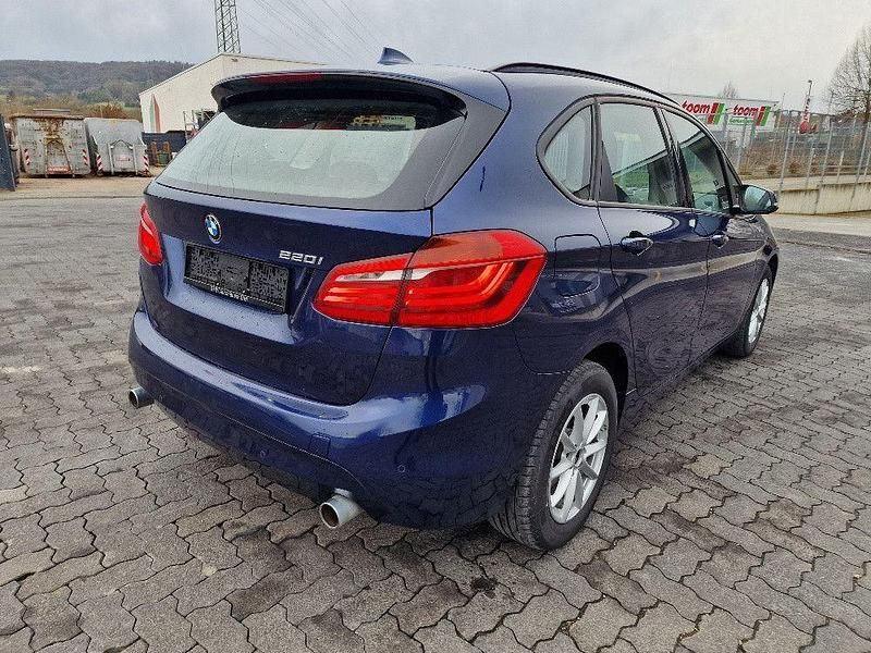Gebraucht BMW 220 Advantage 192 PS (141 kW) 2018 Blau Kombi