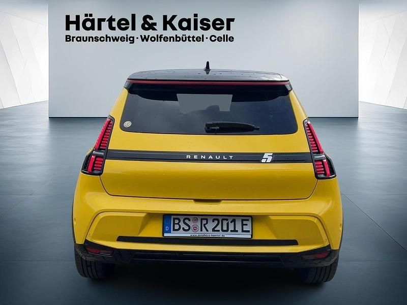 Nowe Renault 5 E-Tech Iconic 89 kW (122 KM) 2025 Żółty Sedan/Limuzyna