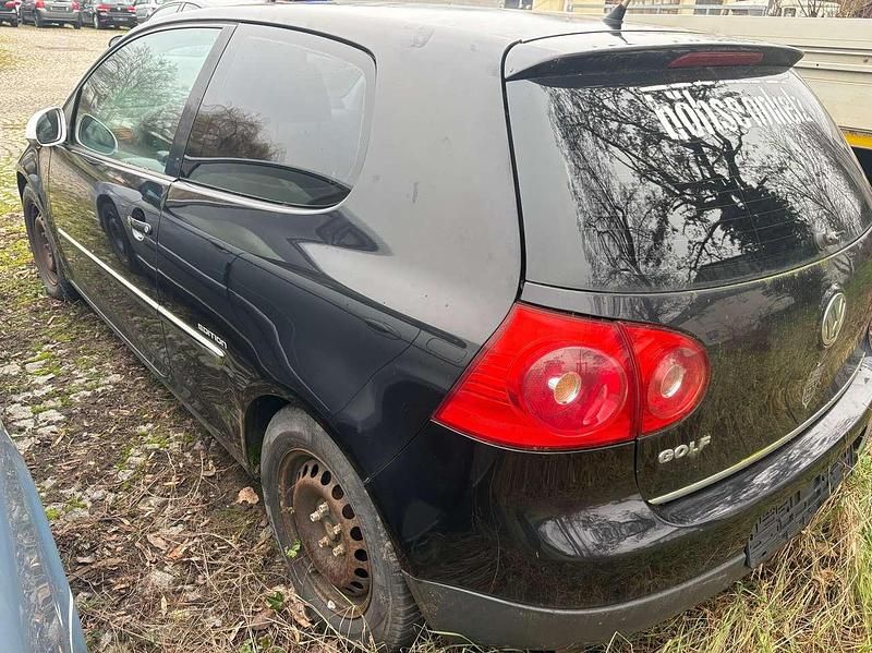 Gebraucht VW Golf VI Edition 80 PS (58 kW) 2008 Black magic perleffekt Kleinwagen