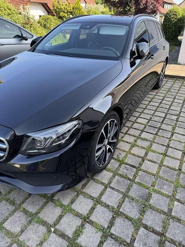 Gebraucht Mercedes E220 Exclusive 194 PS (142 kW) 2016 Kombi