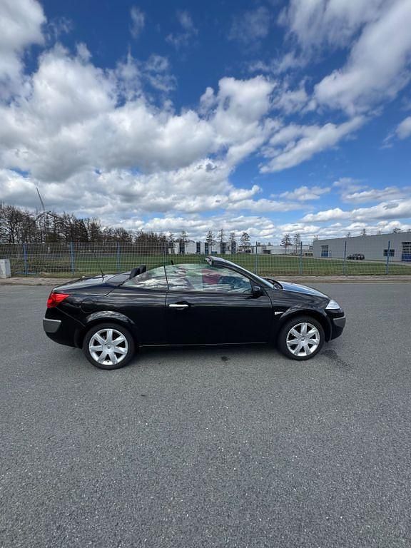 Gebraucht Renault Mégane Cabriolet Dynamique 111 PS (81 kW) 2006 Schwarz Cabrio