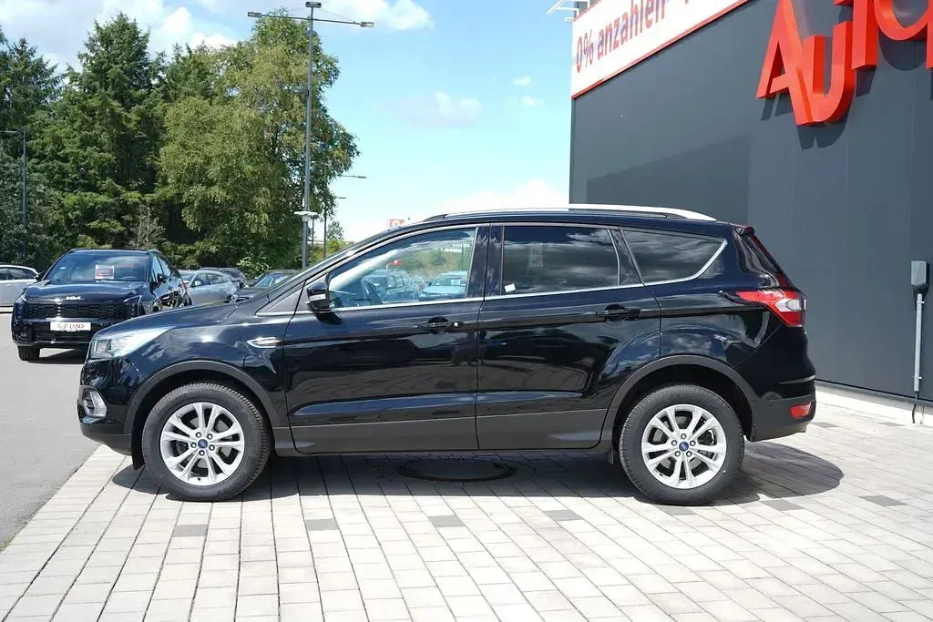 Gebraucht Ford Kuga Titanium 150 PS (110 kW) 2019 Schwarz SUV