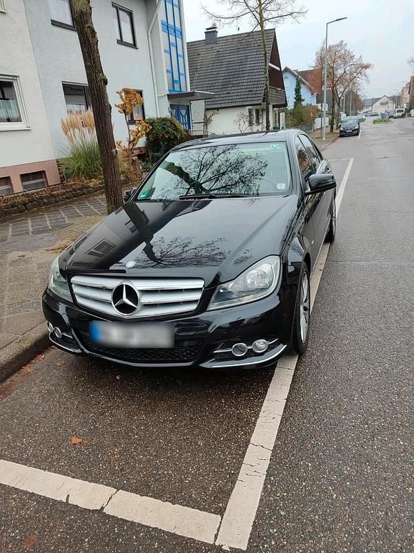 Andere farben Gebraucht 2012 Mercedes C220 Limousine | 6.900 € (Guter Preis) - Bild 1/4