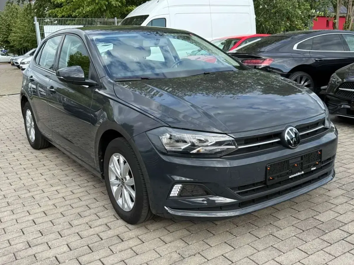 Gebraucht VW Polo Comfortline 95 PS (69 kW) 2021 Grau Kleinwagen