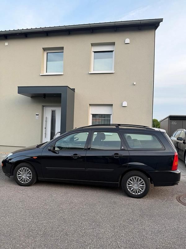 Usata Ford Focus 116 CV (85 kW) 2000 Nero Station wagon