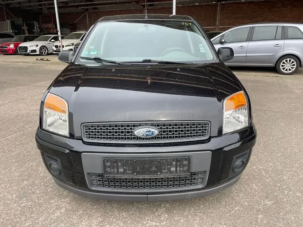 Gebraucht Ford Fusion 75 PS (55 kW) 2010 Schwarz Kleinwagen