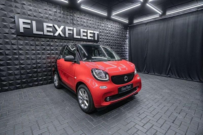 Gebraucht Smart ForTwo Coupé Passion 90 PS (66 kW) 2018 Schwarz Coupé