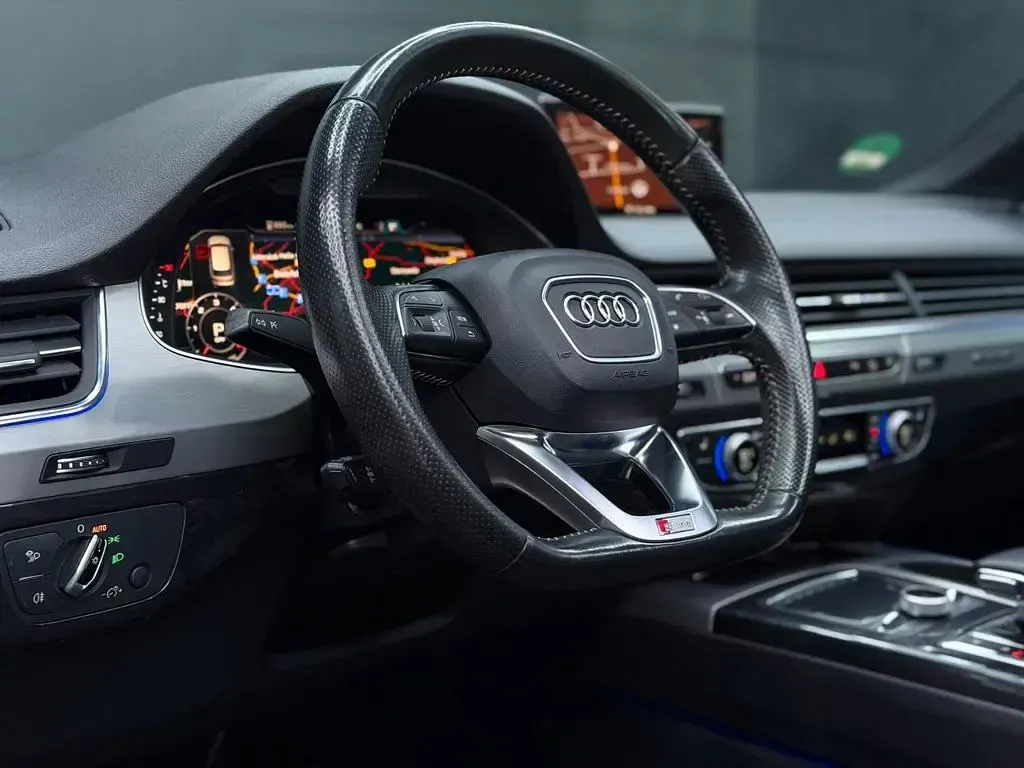 Gebraucht Audi Q7 S-Line 272 PS (200 kW) 2018 Grau SUV