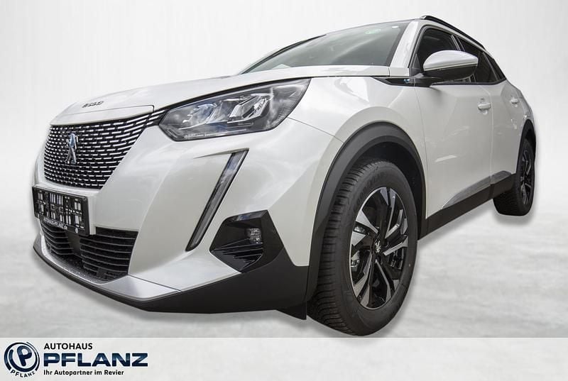 Gebraucht Peugeot e-2008 Allure 100 kW (136 PS) 2023 Weiss SUV