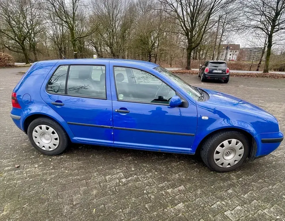 Gebraucht VW Golf IV Basis 75 PS (55 kW) 2001 Blau Limousine