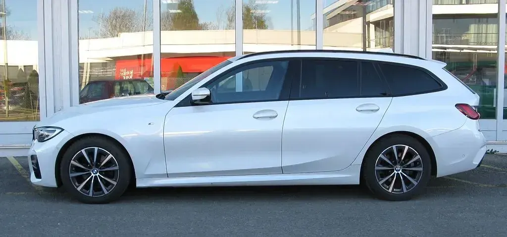 Gebraucht BMW 320 M Sport 190 PS (139 kW) 2021 Weiß Kombi