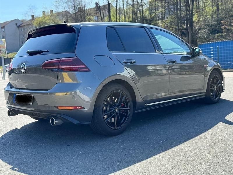 Gebraucht VW Golf VII GTI 245 PS (180 kW) 2019 Grau Limousine
