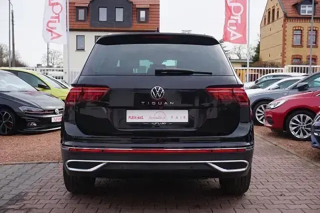 Second-hand VW Tiguan 150 CP (110 kW) 2022 Negru SUV