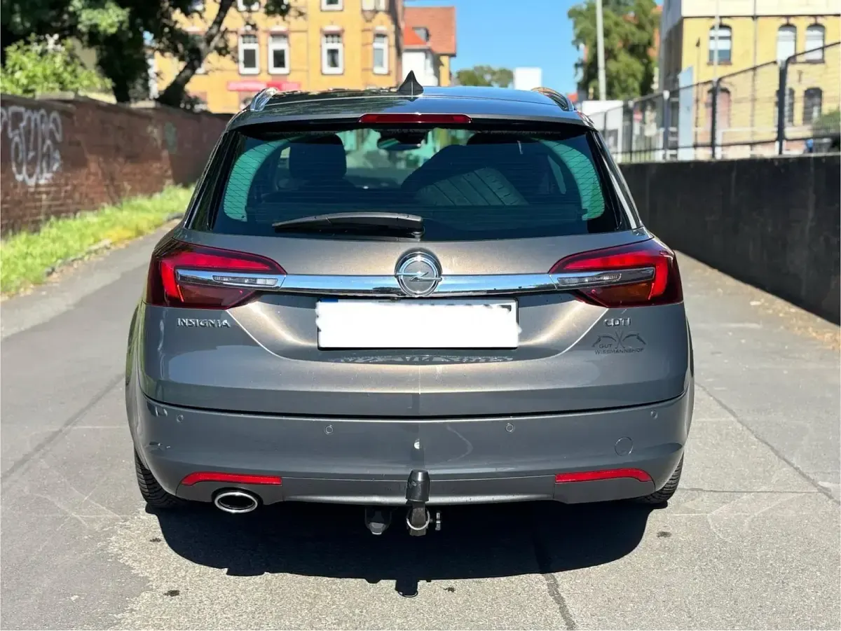 Gebraucht Opel Insignia 170 PS (125 kW) 2015 Grau Kombi
