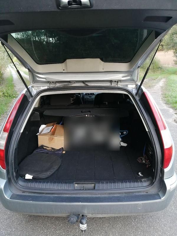 Gebraucht Ford Mondeo Titanium 155 PS (114 kW) 2005 Silber Kombi