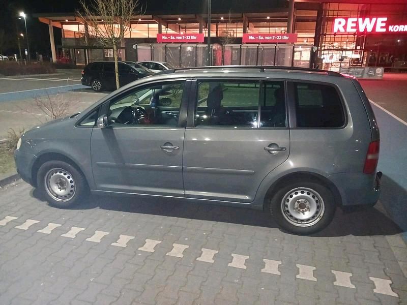 Gebraucht VW Touran 140 PS (102 kW) 2005 Andere farben Van / Kleinbus