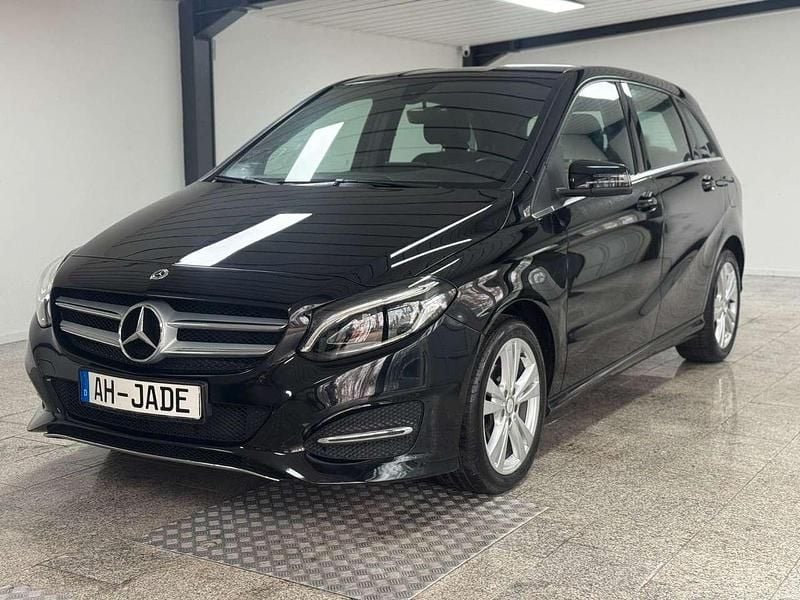 Gebraucht Mercedes B180 109 PS (80 kW) 2016 Kosmosschwarz  metalliclack Van / Kleinbus