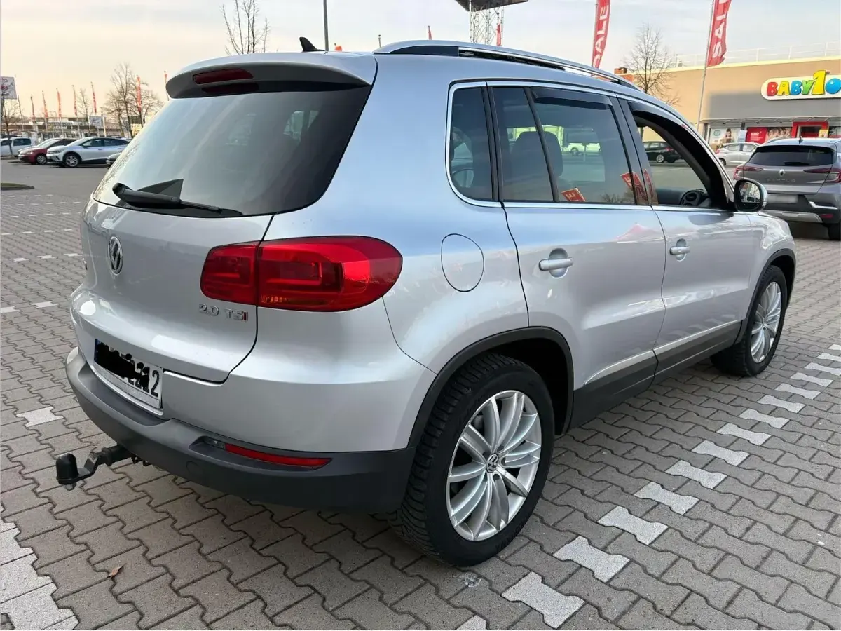 Gebraucht VW Tiguan LOUNGE 200 PS (147 kW) 2015 Grau SUV