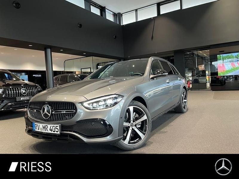Grau Gebraucht 2025 Mercedes C220 Kombi | 62.450 € - Bild 1/4