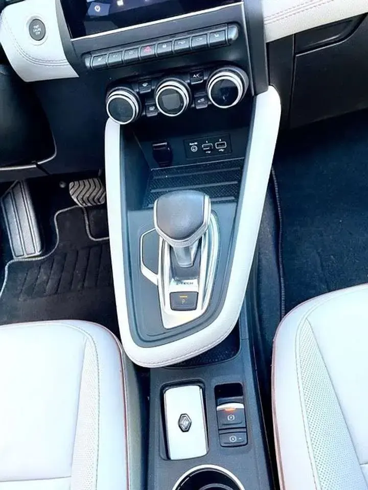 Używany Renault Captur Initiale Paris 158 KM (116 kW) 2021 Biały SUV