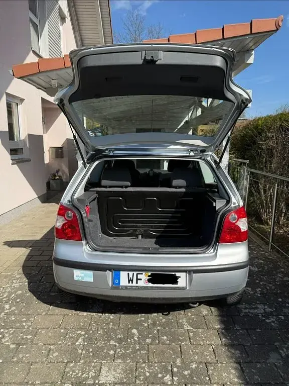 Gebraucht VW Polo Basis 54 PS (39 kW) 2004 Silber Kleinwagen