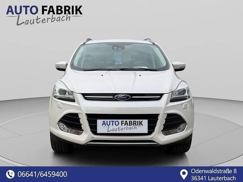 Gebraucht Ford Kuga Titanium 182 PS (133 kW) 2015 Weiß SUV