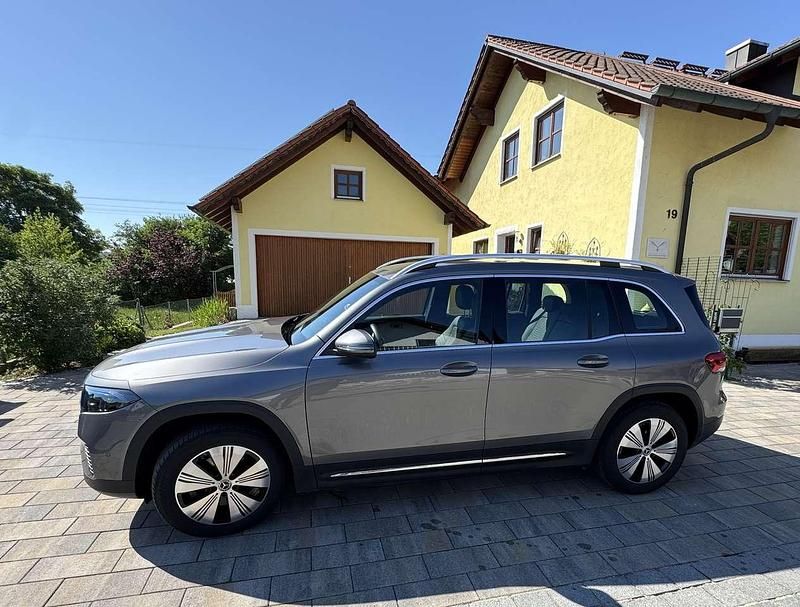 Gebraucht Mercedes EQB250 Progressive 139 kW (190 PS) 2023 Grau SUV