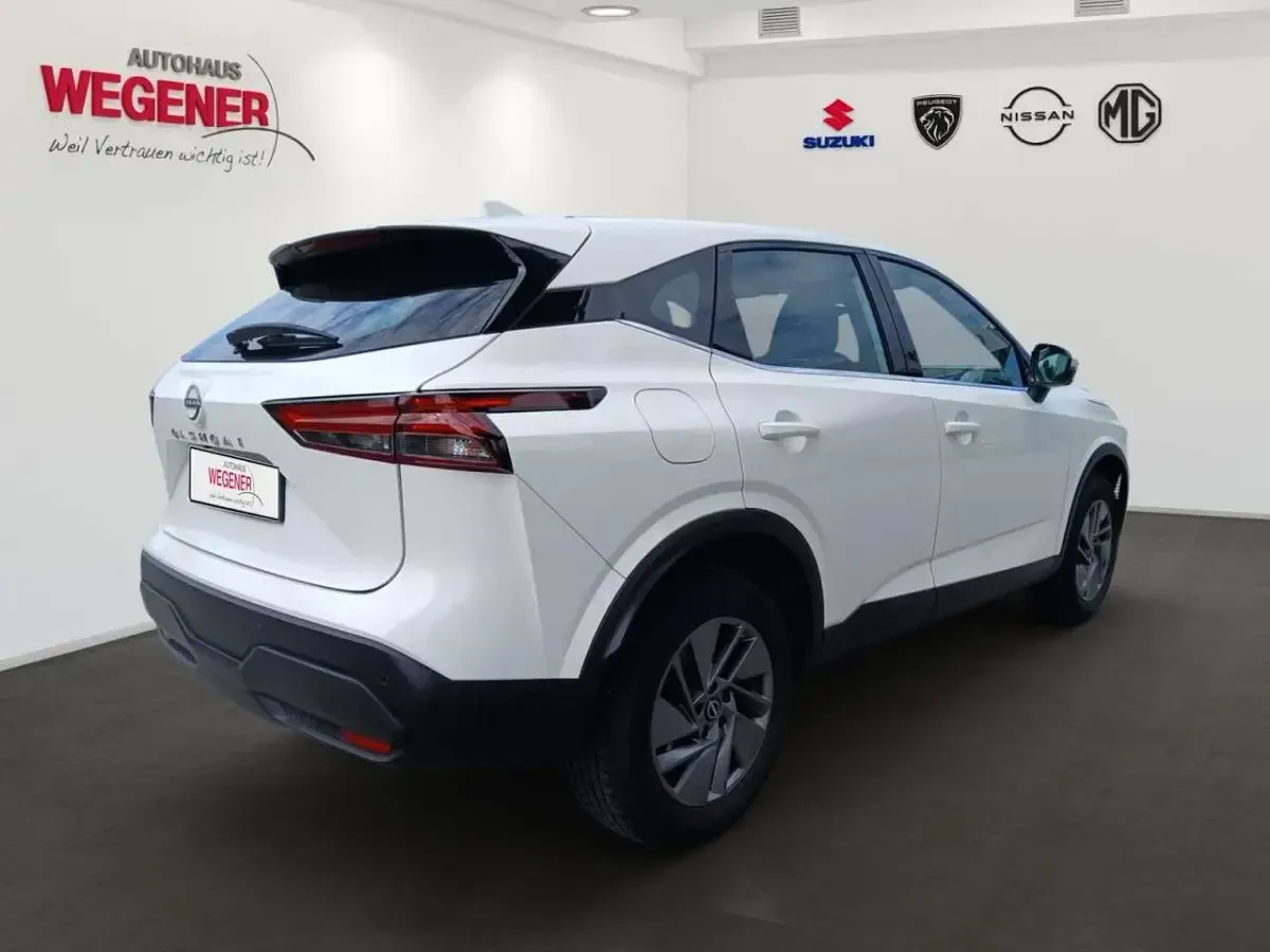 Gebraucht Nissan Qashqai Acenta 158 PS (116 kW) 2023 Solid white SUV