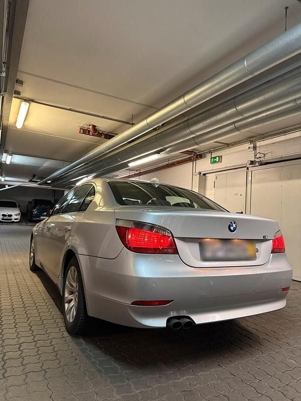 Gebraucht BMW 520 170 PS (125 kW) 2005 Grau Limousine