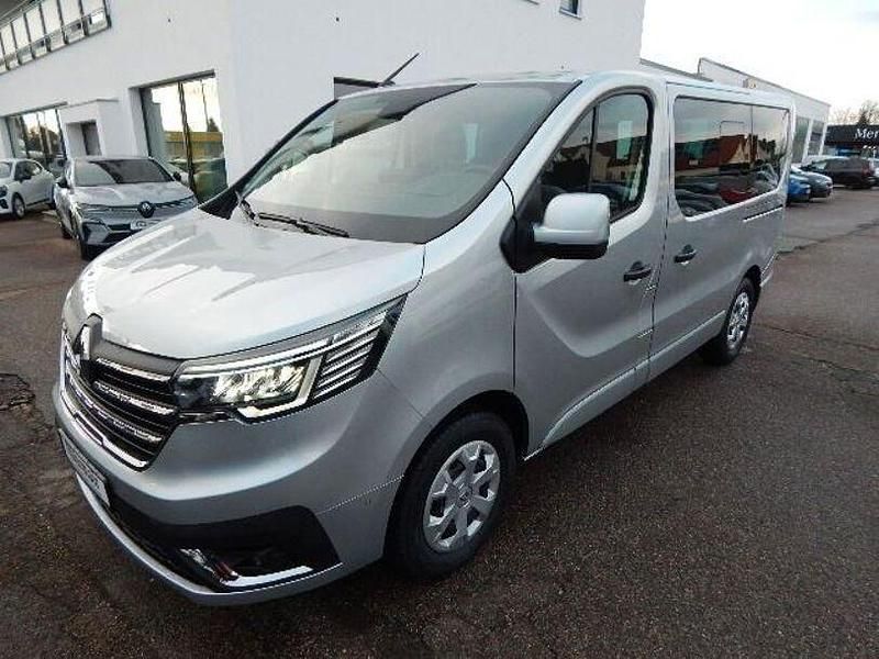 Gebraucht Renault Trafic Life 170 PS (125 kW) 2024 Grau Van / Kleinbus