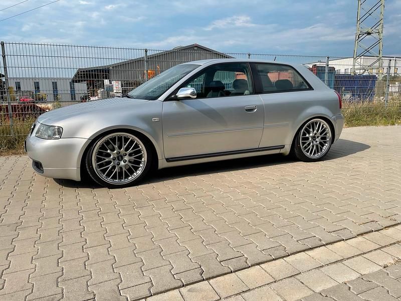 Silber Gebraucht 2002 Audi S3 Kleinwagen | 9.000 € (Fairer Preis) - Bild 1/4