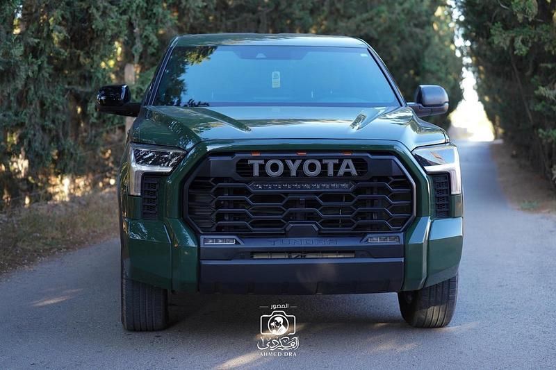 Grün Gebraucht 2022 Toyota Tundra Abholung | 40.000 € - Bild 1/4