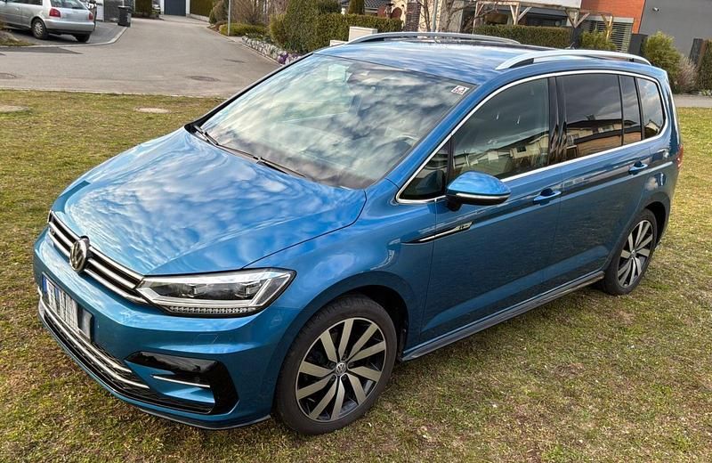 Gebraucht VW Touran Highline 150 PS (110 kW) 2017 Blau Van / Kleinbus