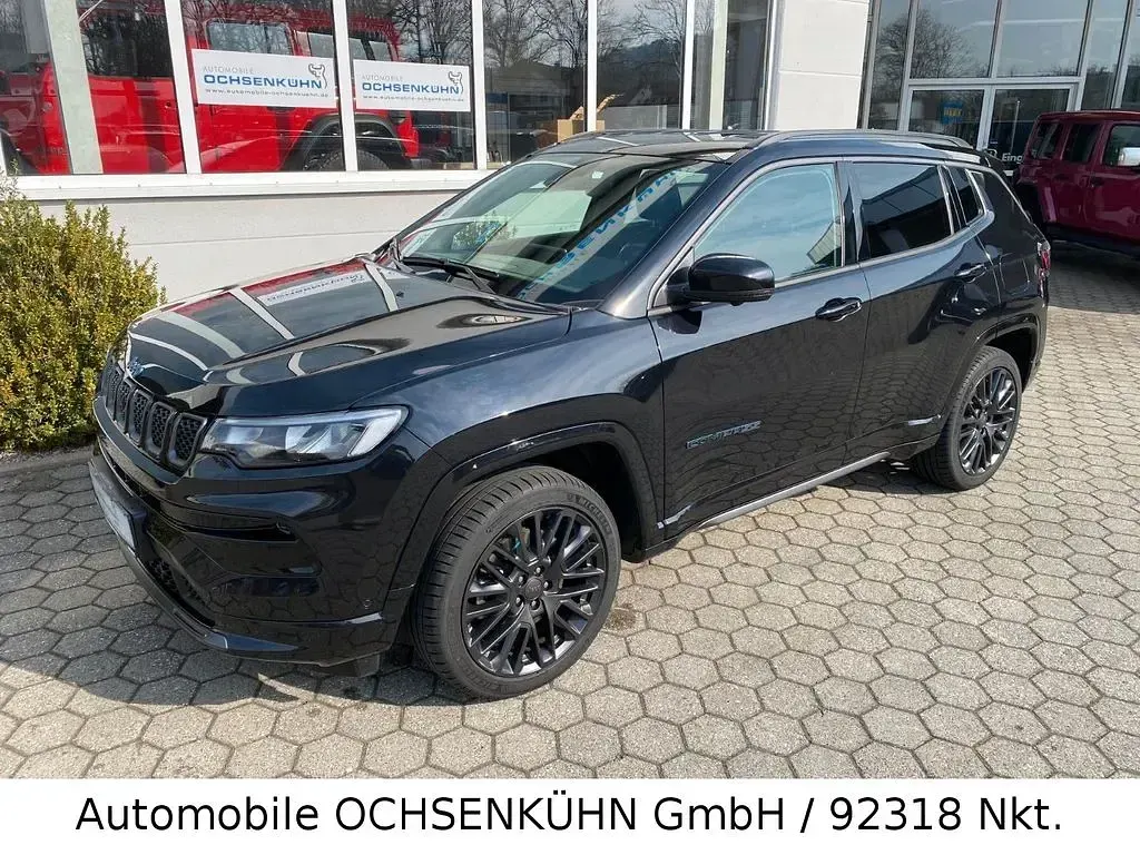 Second-hand Jeep Compass 241 CP (177 kW) 2022 Negru SUV