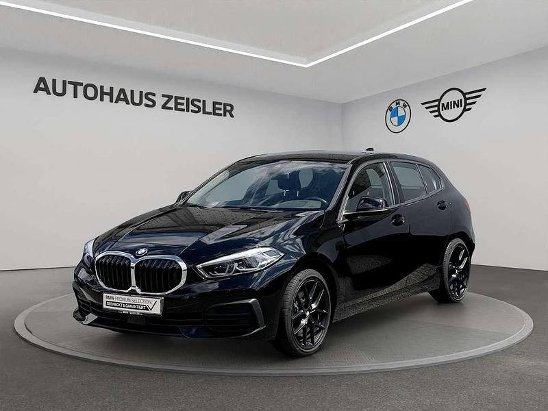 Alpinweiß uni Gebraucht 2022 BMW 118 Advantage Kleinwagen | 19.990 € (Fairer Preis) - Bild 1/4