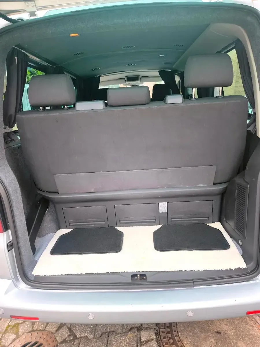 Gebraucht VW Multivan 131 PS (96 kW) 2009 Silber Van / Kleinbus