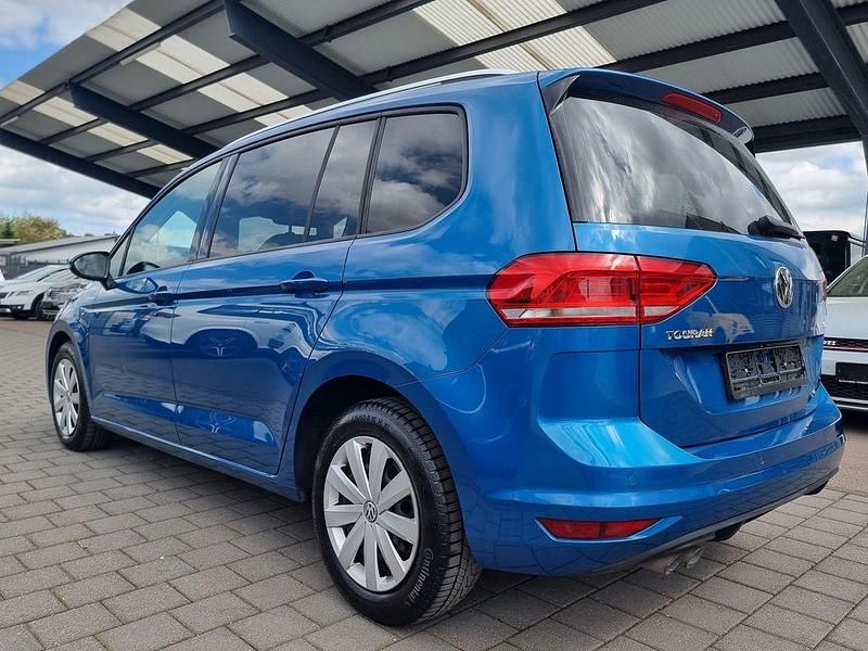 Gebraucht VW Touran 150 PS (110 kW) 2017 Blau Van / Kleinbus