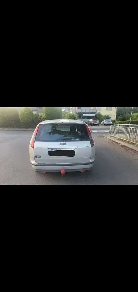 Gebraucht Ford Focus 109 PS (80 kW) 2007 Silber Kombi