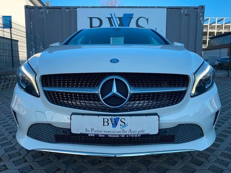 Gebraucht Mercedes A160 102 PS (75 kW) 2016 Weiß Limousine